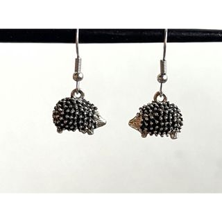 【新品】ハリネズミのピアス(ピアス)