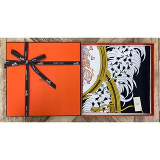 HERMES - レア品✨未使用✨HERMES エルメス スカーフ カレ90 HERMES - レア品✨未使用✨HERMES エルメス スカーフ カレ90