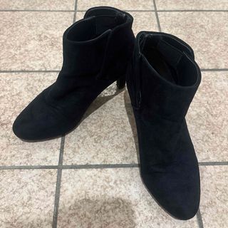 ジュゼ(Juze)のJuze ネイビーのブーティ(ブーティ)