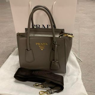 PRADA - 【美品】プラダ ハンドバッグ ミニボストン レザー PRADA - 【美品】プラダ ハンドバッグ ミニボストン レザー
