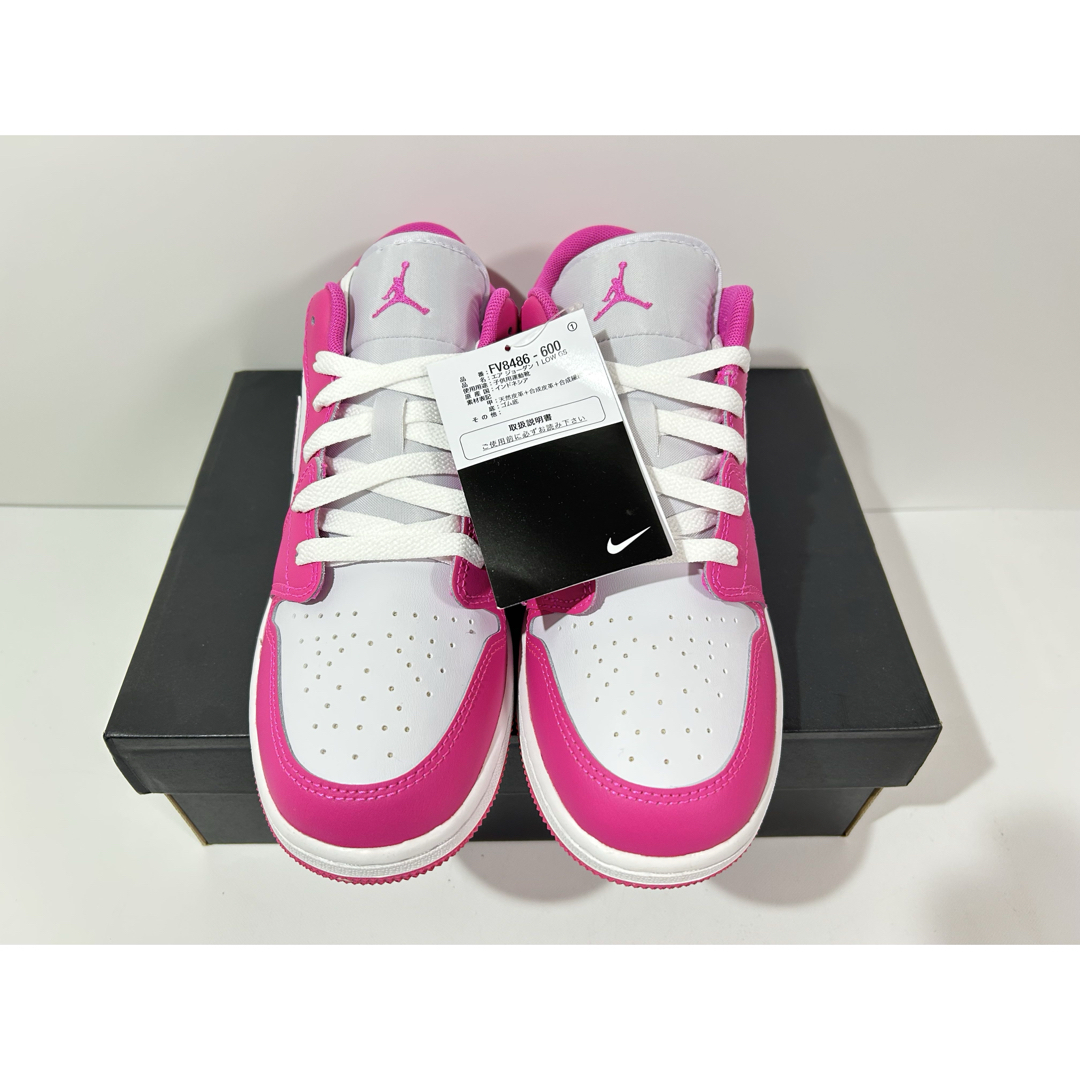 NIKE - 【新品】24cm NIKE エアジョーダン1 ロー GSファイヤー NIKE - 【新品】24cm NIKE エアジョーダン1 ロー GSファイヤー