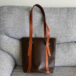 CELINE - セリーヌ スモールカバ 旧ロゴ 黒の通販|ラクマ CELINE - セリーヌ スモールカバ 旧ロゴ 黒の通販|ラクマ