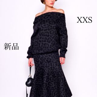 VALENTINO(ニット/セーター ・ ブラック/黒色系)のフリマ VALENTINO(ニット/セーター ・ ブラック/黒色系)のフリマ