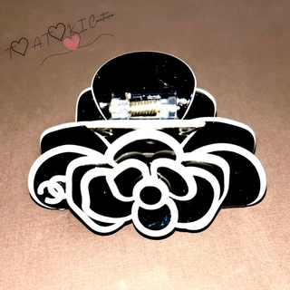 CHANEL(バレッタ/ヘアクリップ ・ ブラック/黒色系)のフリマ CHANEL(バレッタ/ヘアクリップ ・ ブラック/黒色系)のフリマ