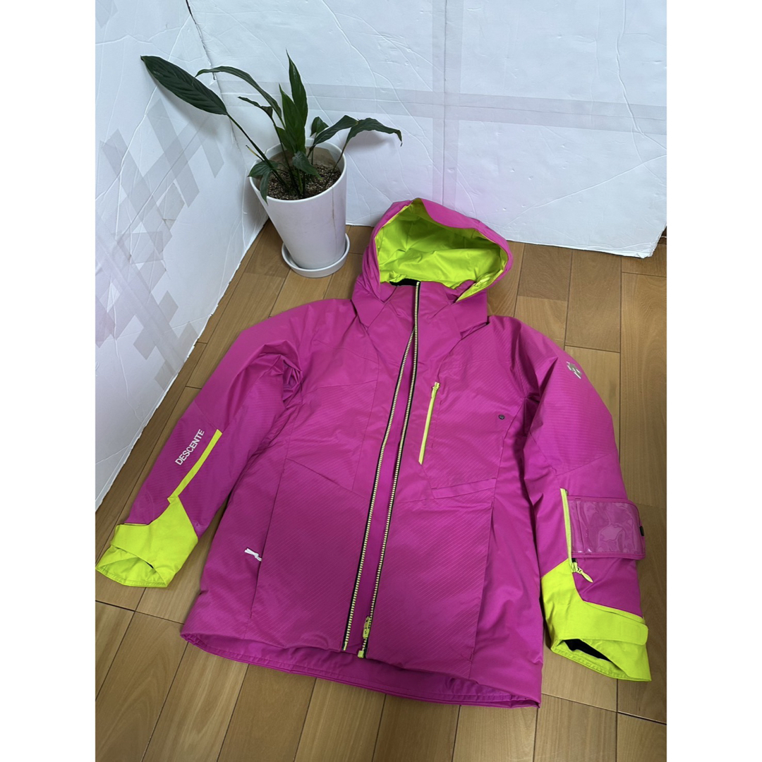 DESCENTE(デサント)の【特別価格】DESCENTE デサント　スキーウェア　レディース　Sサイズ スポーツ/アウトドアのスキー(ウエア)の商品写真