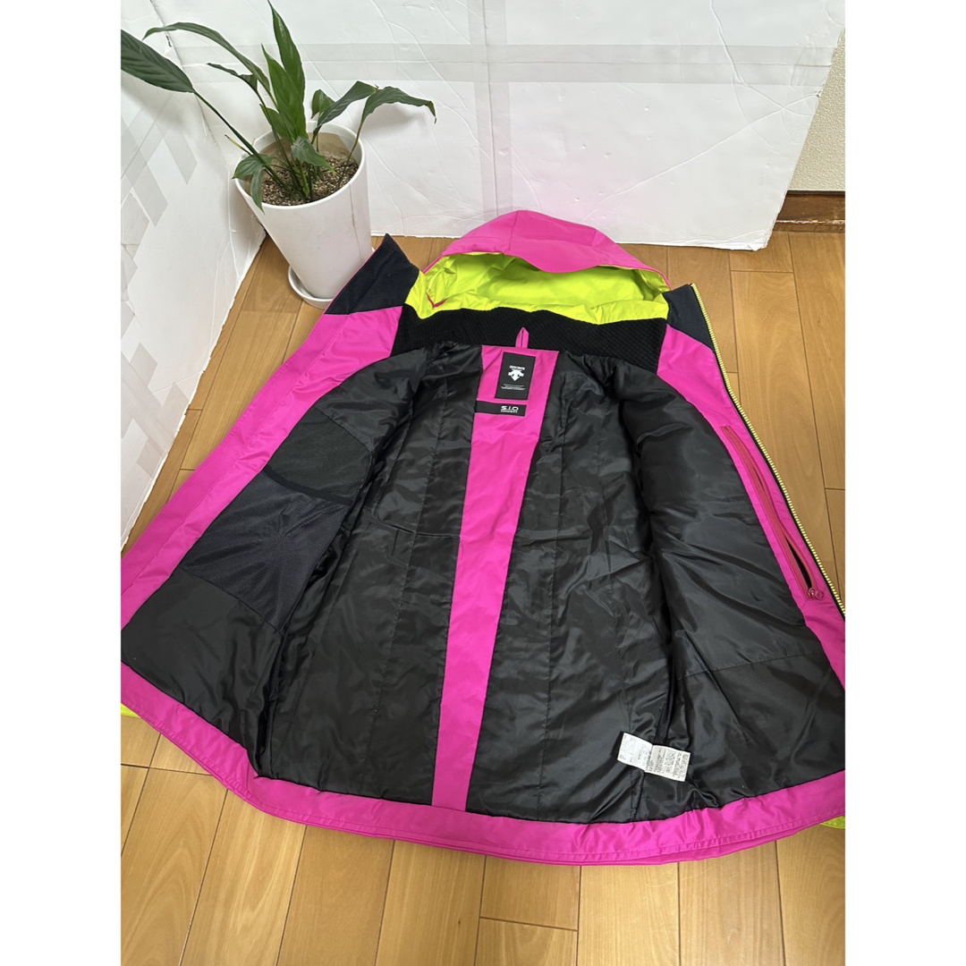 DESCENTE(デサント)の【特別価格】DESCENTE デサント　スキーウェア　レディース　Sサイズ スポーツ/アウトドアのスキー(ウエア)の商品写真