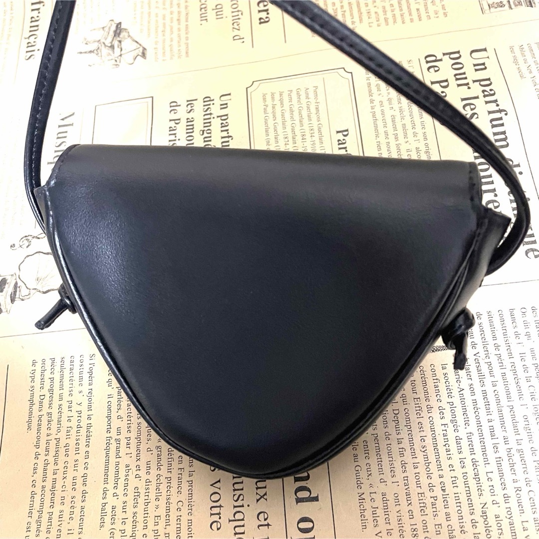 新品正規品  CELINE ブラック ショルダーバッグ トライアングル セリーヌ - バッグ