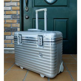 RIMOWAのフリマアイテム一覧 RIMOWAのフリマアイテム一覧