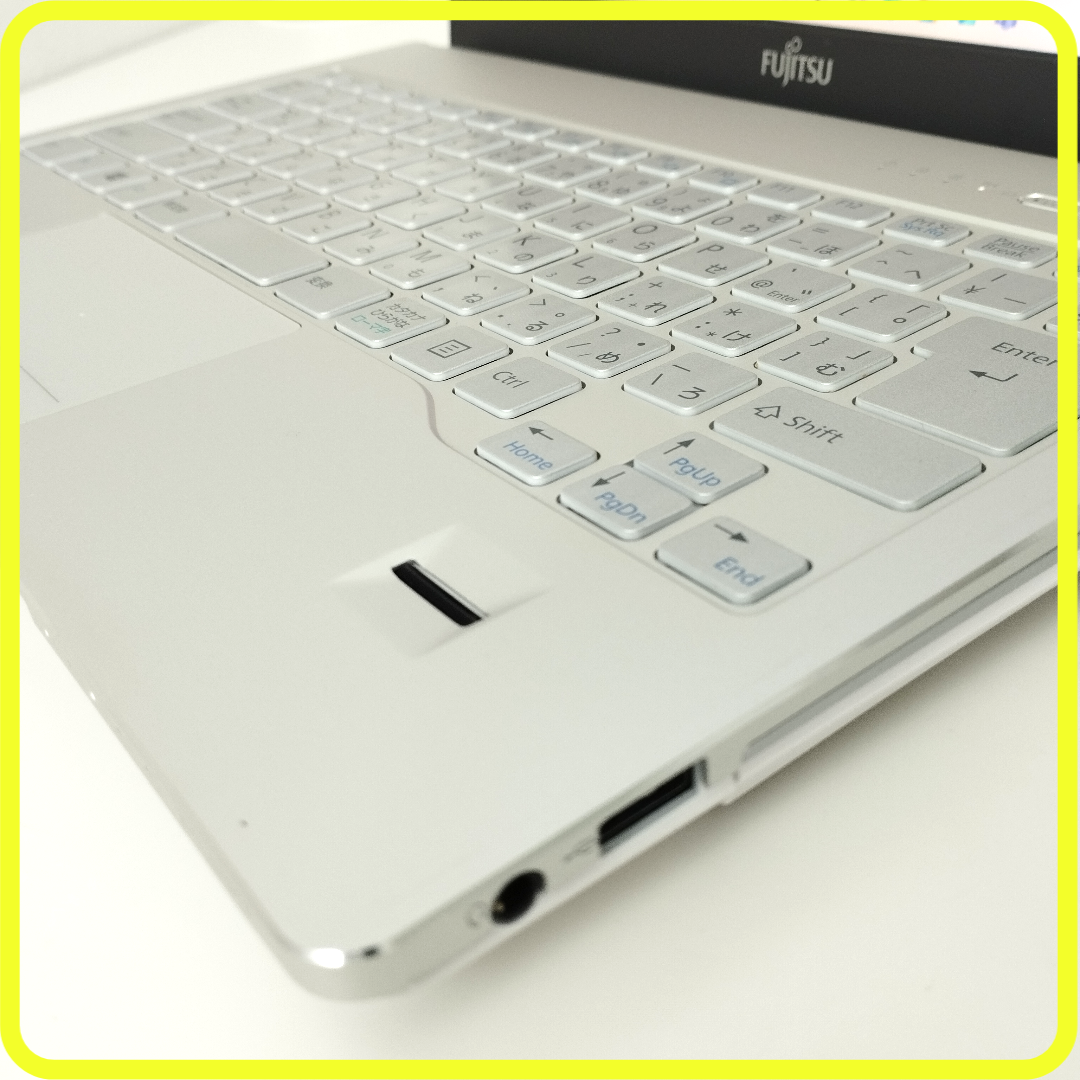 富士通 - 美品 新品SSD256GB⭐️windows11 ノートパソコン 8GB