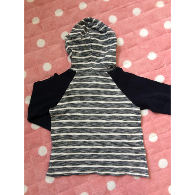 babyGAP(ベビーギャップ)のbabyGap 90㎝ 長袖パーカー ネイビー ベビーギャップ トップス キッズ/ベビー/マタニティのキッズ服男の子用(90cm~)(Tシャツ/カットソー)の商品写真