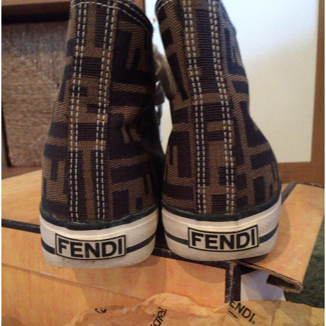 FENDI(フェンディ)のFENDI  ズッカ柄スニーカー レディースの靴/シューズ(スニーカー)の商品写真