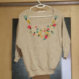 チャイルドウーマン(CHILD WOMAN)のCHILD WOMAN 花柄刺繍ニット(ニット/セーター)