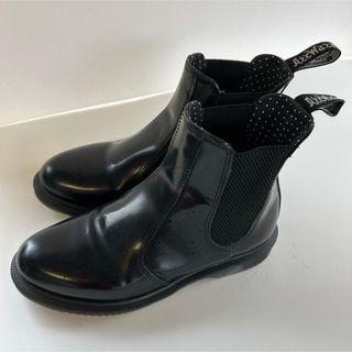 Dr.Martens - リボンシューレース 8ホール ブーツ Dr.Martens の Dr.Martens - リボンシューレース 8ホール ブーツ Dr.Martens の