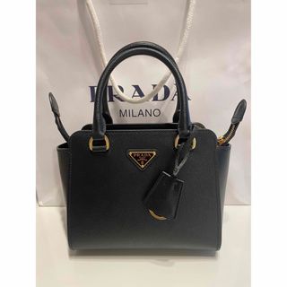 PRADA(ハンドバッグ ・ ブラック/黒色系)のフリマアイテム一覧 PRADA(ハンドバッグ ・ ブラック/黒色系)のフリマアイテム一覧