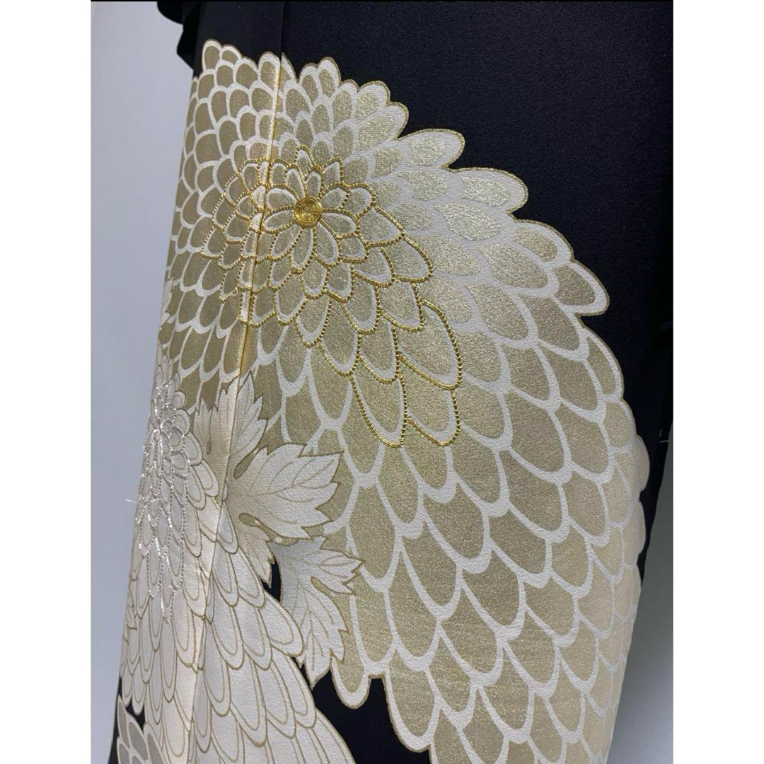 吉澤の友禅】吉澤織物◇金銀箔・金駒刺繍黒留袖 菊の通販 by 吉澤の友禅】吉澤織物◇金銀箔・金駒刺繍黒留袖 菊の通販 by