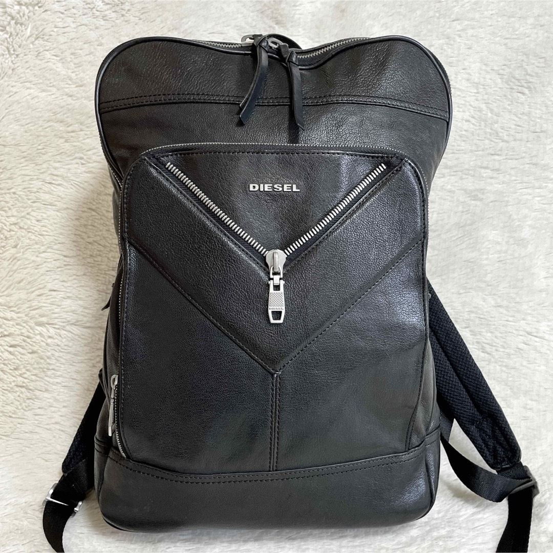 DIESEL - DIESEL ディーゼル 大容量 レザー 型押し バックパック DIESEL - DIESEL ディーゼル 大容量 レザー 型押し バックパック