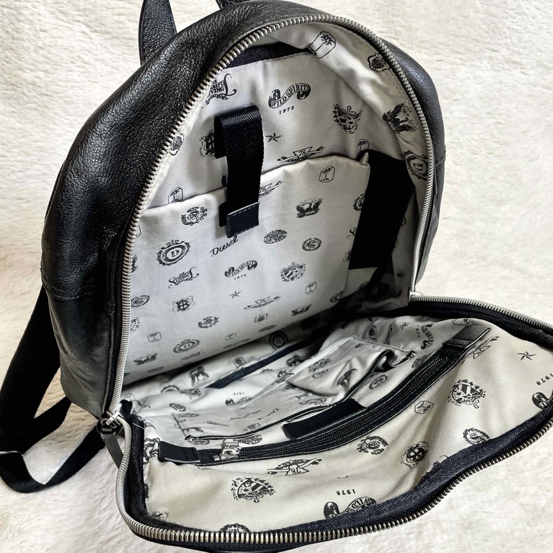 DIESEL - DIESEL ディーゼル 大容量 レザー 型押し バックパック DIESEL - DIESEL ディーゼル 大容量 レザー 型押し バックパック