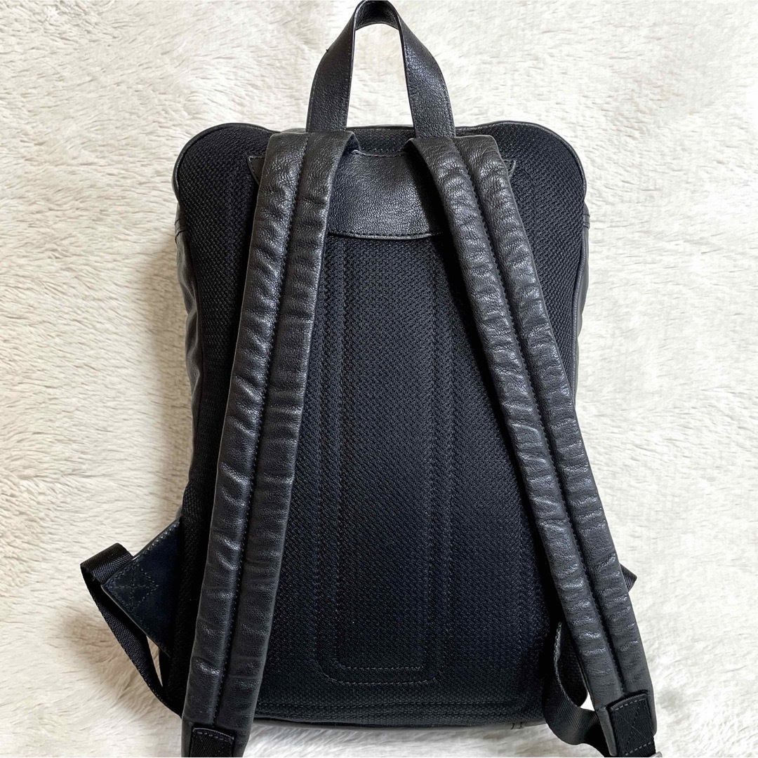 DIESEL - DIESEL ディーゼル 大容量 レザー 型押し バックパック DIESEL - DIESEL ディーゼル 大容量 レザー 型押し バックパック