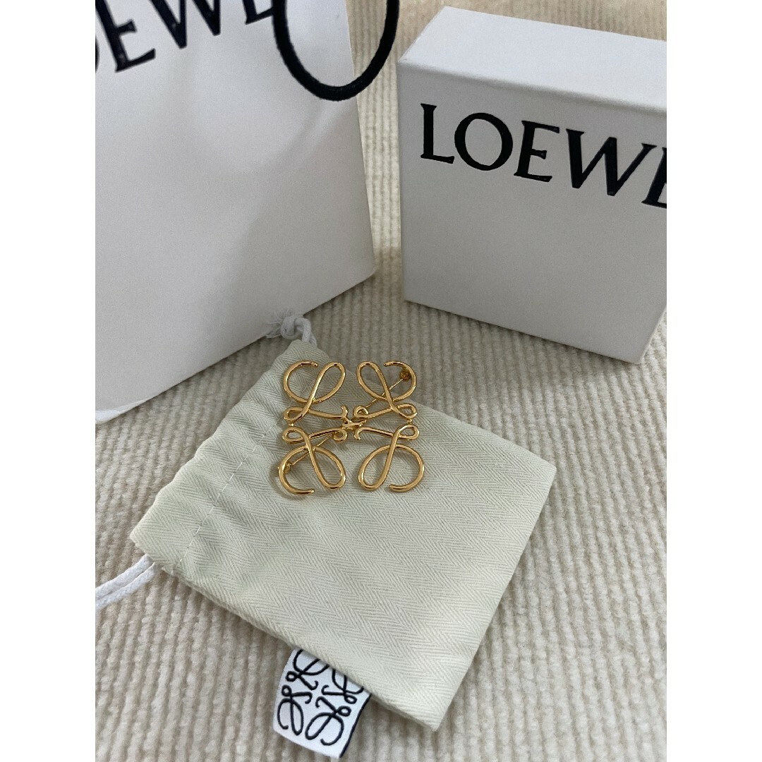 LOEWE - ロエベ ゴールド ブローチの通販 by 飯島's shop LOEWE - ロエベ ゴールド ブローチの通販 by 飯島's shop