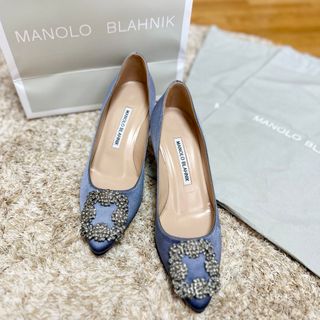 MANOLO BLAHNIK(グレー/灰色系)のフリマアイテム一覧 MANOLO BLAHNIK(グレー/灰色系)のフリマアイテム一覧