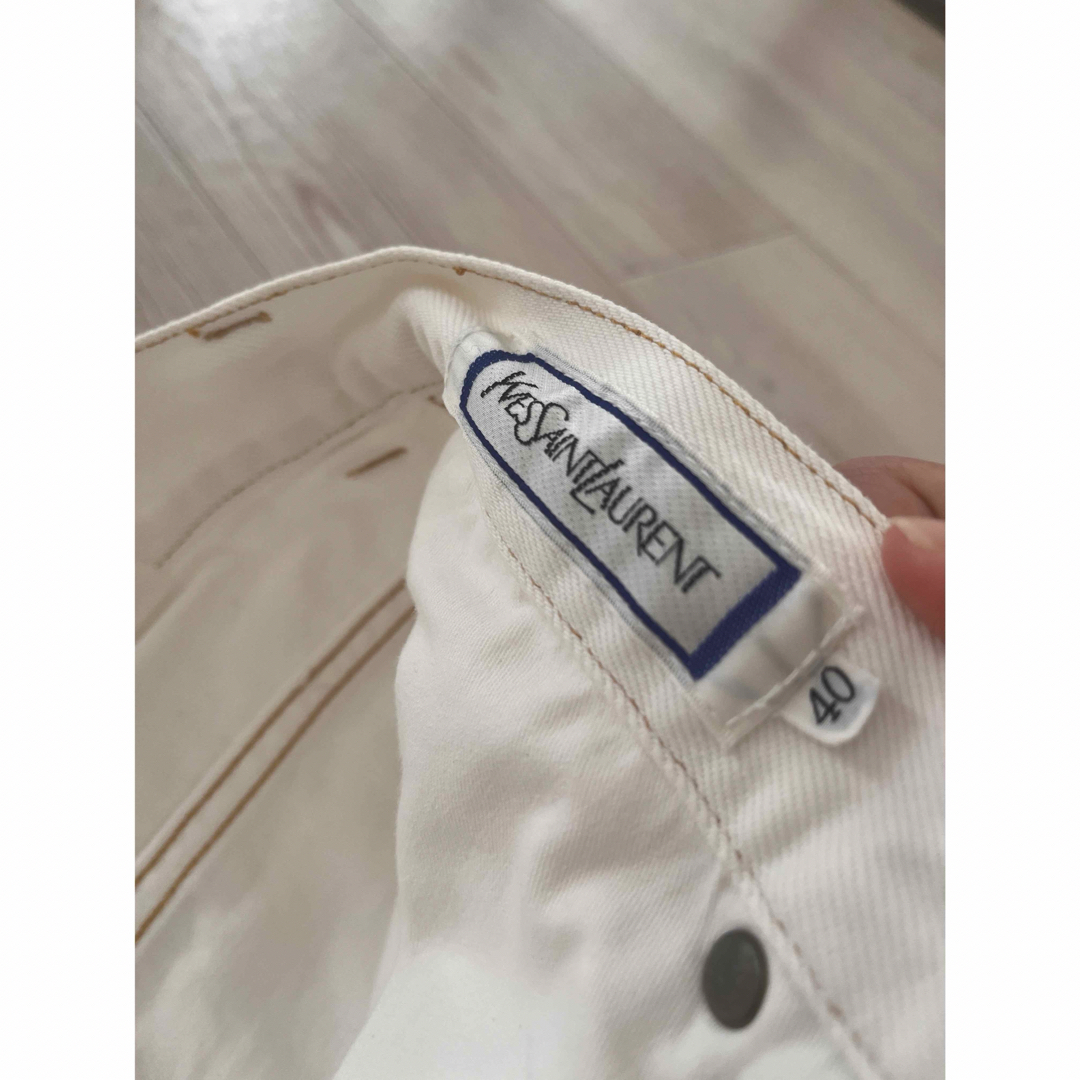 Yves Saint Laurent - YSL 刺繍入りホワイトデニムパンツの通販 Yves Saint Laurent - YSL 刺繍入りホワイトデニムパンツの通販