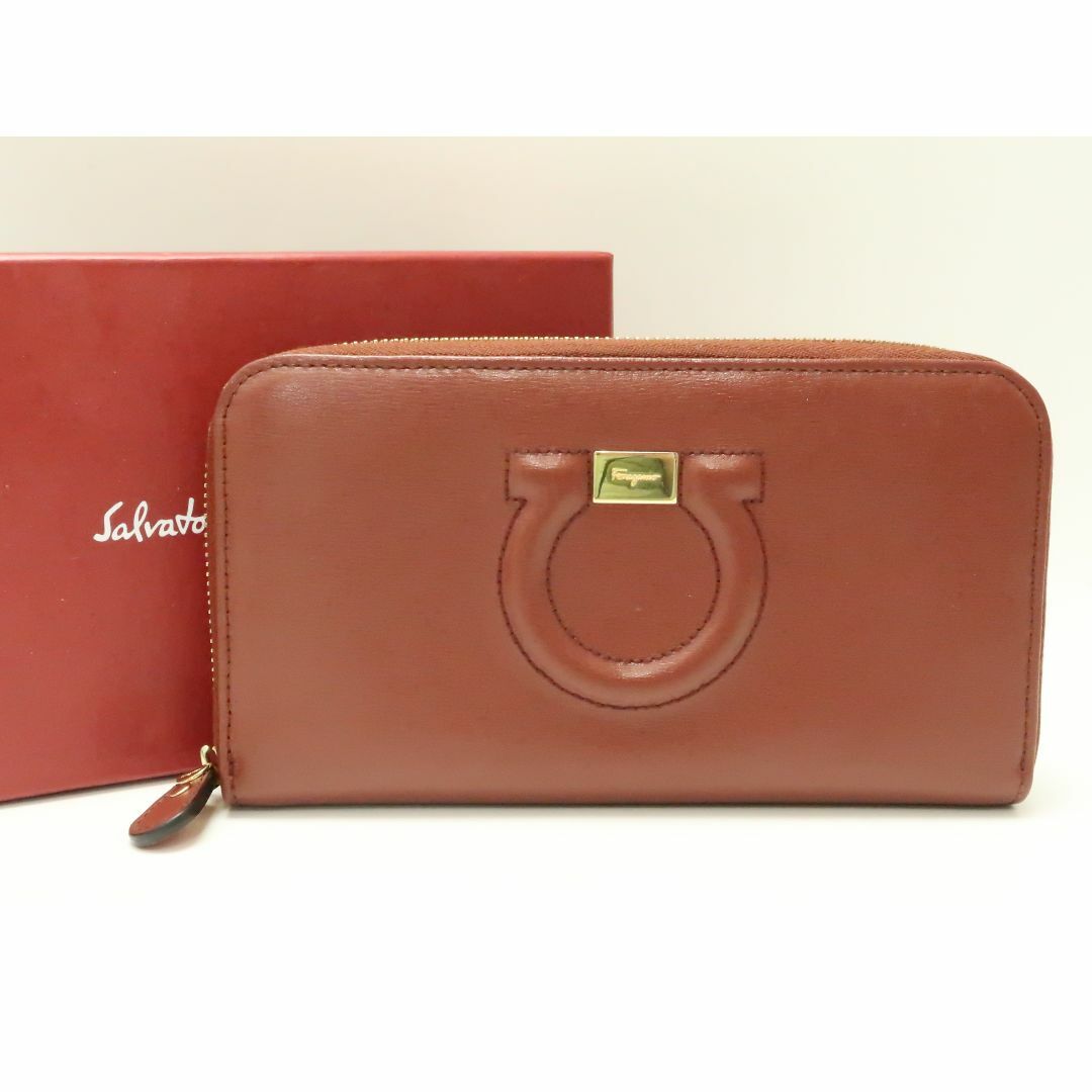 Salvatore Ferragamo - フェラガモ　ラウンドファスナー　レザー　ボルドー色系　長財布　Salvatore Ferragamo　18699009
