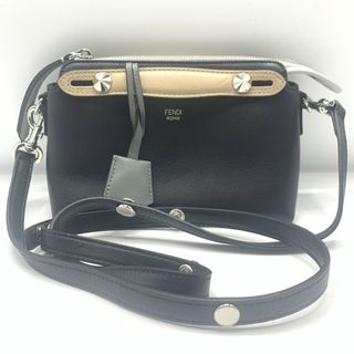FENDI - 【美品】FENDI selleria ショルダーバッグ シャンパン FENDI - 【美品】FENDI selleria ショルダーバッグ シャンパン