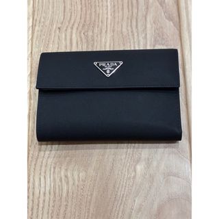 PRADA - プラダ 折り財布 コンパクトウォレット サフィアーノ PRADA - プラダ 折り財布 コンパクトウォレット サフィアーノ