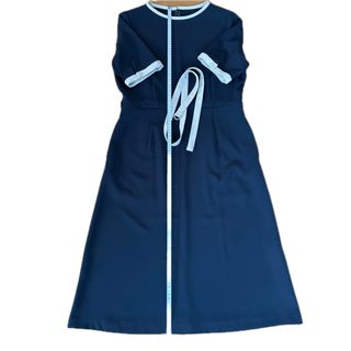 アーヴェヴェ(a.v.v)の【美品】a.v.v 半袖ひざ丈ワンピース(ひざ丈ワンピース)