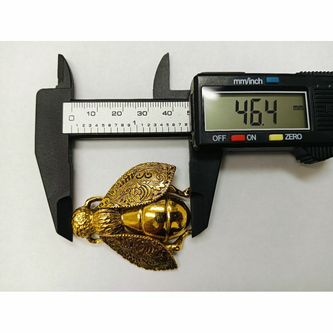 Christian Dior - ☆美品☆ Cディオール ブローチ ハチ bee 蜂 Christian Dior - ☆美品☆ Cディオール ブローチ ハチ bee 蜂