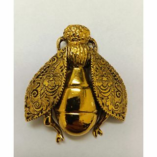 Christian Dior(ブローチ/コサージュ)のフリマアイテム一覧 Christian Dior(ブローチ/コサージュ)のフリマアイテム一覧
