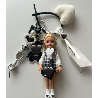 Barbie - バービー チェルシー バッグチャーム クリスマスムード Barbie - バービー チェルシー バッグチャーム クリスマスムード