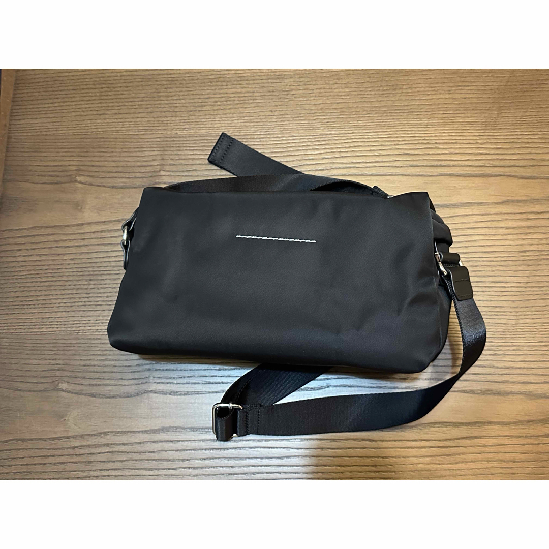MM6 - MM6 サコッシュ ショルダーバッグ ボディバックの通販 by MM6 - MM6 サコッシュ ショルダーバッグ ボディバックの通販 by