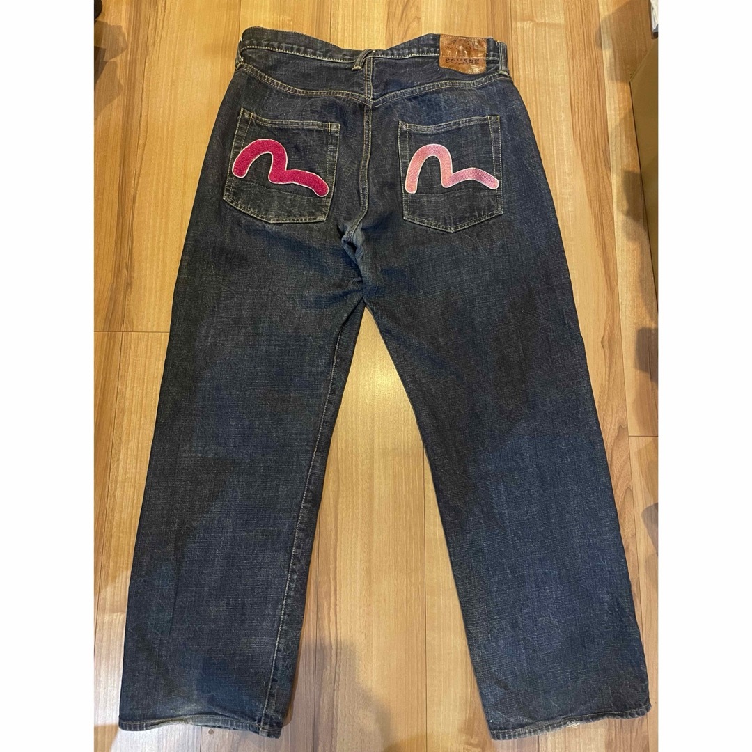 EVISU - サイズ36 ピンク刺繍 スクエア 赤耳 2001 エヴィス EVISU - サイズ36 ピンク刺繍 スクエア 赤耳 2001 エヴィス