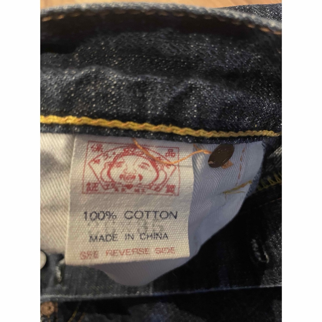 EVISU - サイズ36 ピンク刺繍 スクエア 赤耳 2001 エヴィス EVISU - サイズ36 ピンク刺繍 スクエア 赤耳 2001 エヴィス