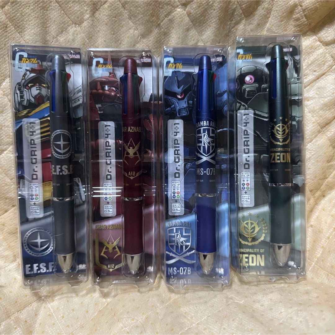 SUNSTAR(サンスター)のガンダム Dr. GRIP 140 ボールペン 4本セット インテリア/住まい/日用品の文房具(ペン/マーカー)の商品写真
