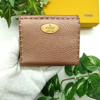 FENDI(財布 ・ ピンク/桃色系)のフリマアイテム一覧 FENDI(財布 ・ ピンク/桃色系)のフリマアイテム一覧