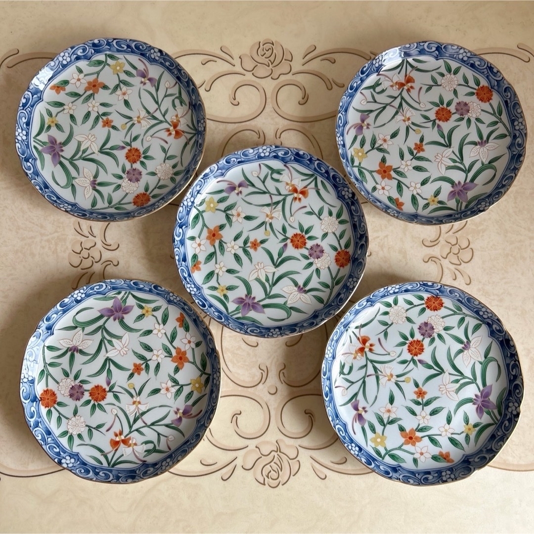 有田焼(アリタヤキ)の有田焼 林斎 銀彩花紋 中皿揃 5枚セット 金彩 色絵 和皿 輪花皿 古伊万里 インテリア/住まい/日用品のキッチン/食器(食器)の商品写真