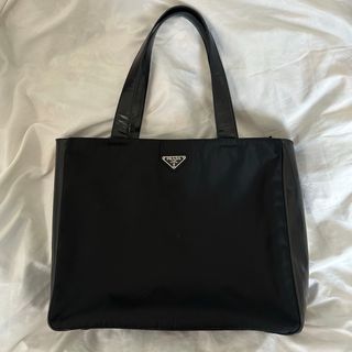 PRADA - ✨美品✨ PRADA プラダ トートバッグ ブラック ナイロン PRADA - ✨美品✨ PRADA プラダ トートバッグ ブラック ナイロン
