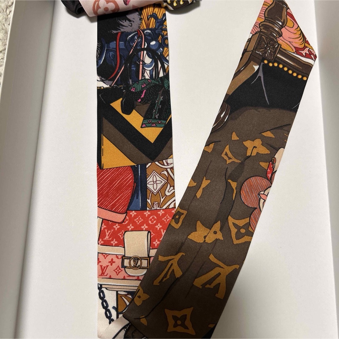 LOUIS VUITTON - 【未使用】ルイヴィトンスカーフシュシュの通販 LOUIS VUITTON - 【未使用】ルイヴィトンスカーフシュシュの通販