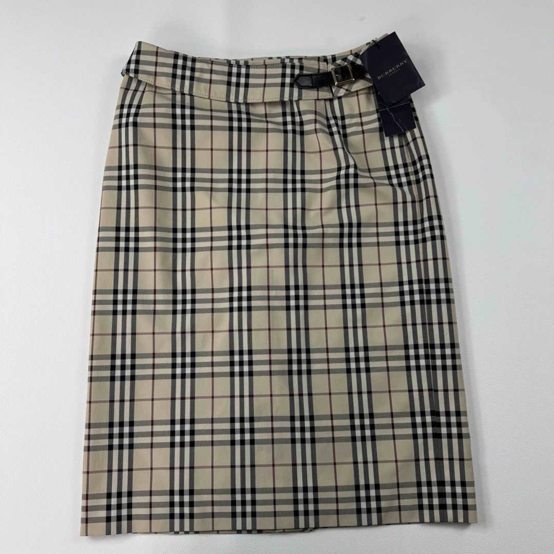 BURBERRY - 未使用タグ付✨バーバリー ストレッチ タイト BURBERRY - 未使用タグ付✨バーバリー ストレッチ タイト