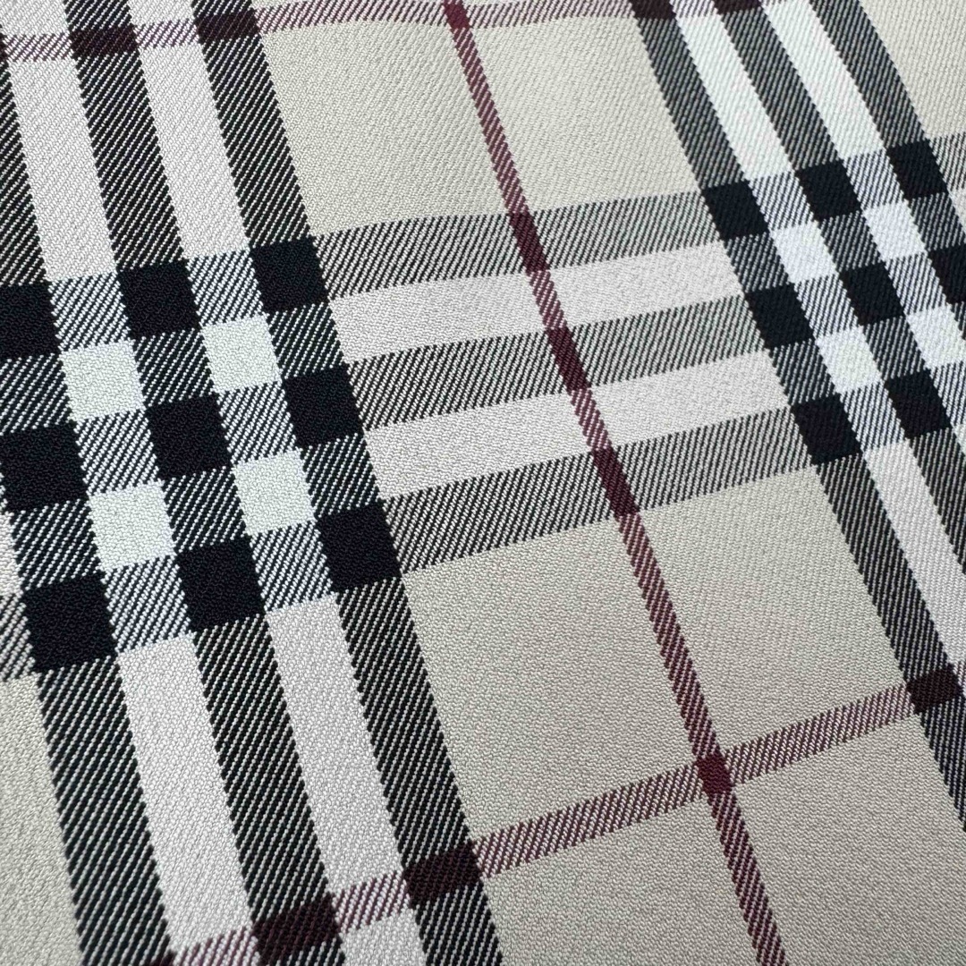 BURBERRY - 未使用タグ付✨バーバリー ストレッチ タイト BURBERRY - 未使用タグ付✨バーバリー ストレッチ タイト