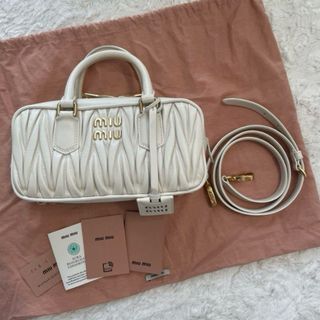 MIU MIU - 【タグ付き、未使用】Miu Miuロングコートの通販 by MIU MIU - 【タグ付き、未使用】Miu Miuロングコートの通販 by