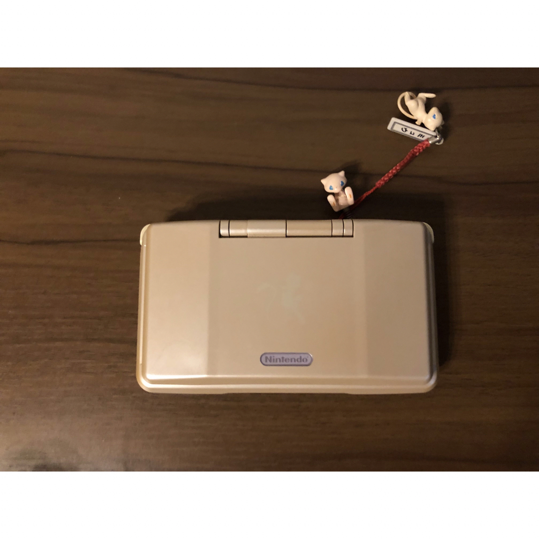 ニンテンドーDS ミュウエディション 本体 ポケモンセンター 限定 ニンテンドーDS ミュウエディション 本体 ポケモンセンター 限定