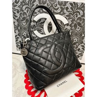CHANEL - CHANEL シャネル ココマーク 型押し トートバッグ CHANEL - CHANEL シャネル ココマーク 型押し トートバッグ
