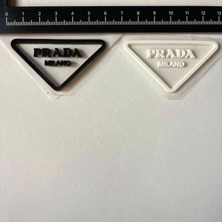 PRADA - 【未使用品】PRADA プラダ AirPods キャリーストラップ
