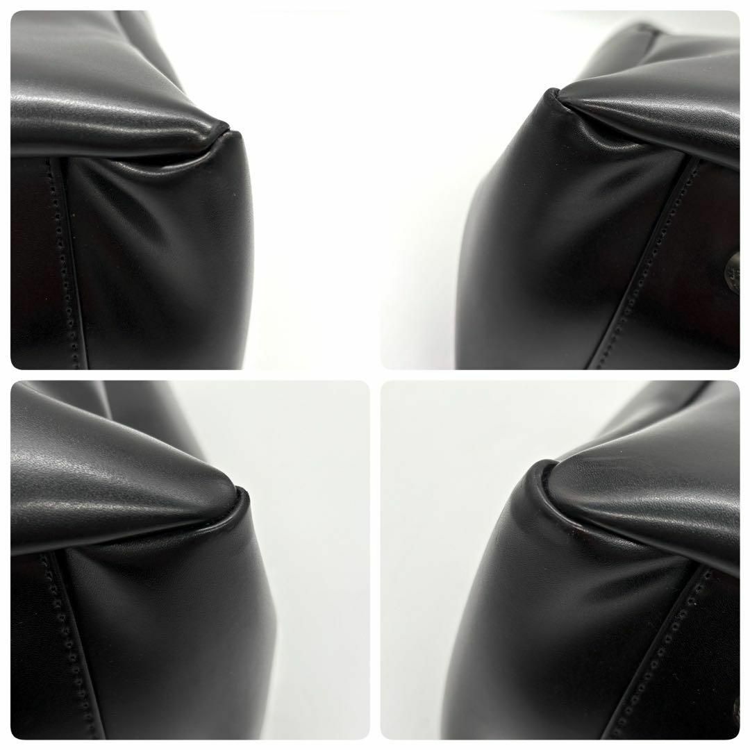 Yves Saint Laurent - Yves Saint Laurent ハンドバッグ Yves Saint Laurent - Yves Saint Laurent ハンドバッグ