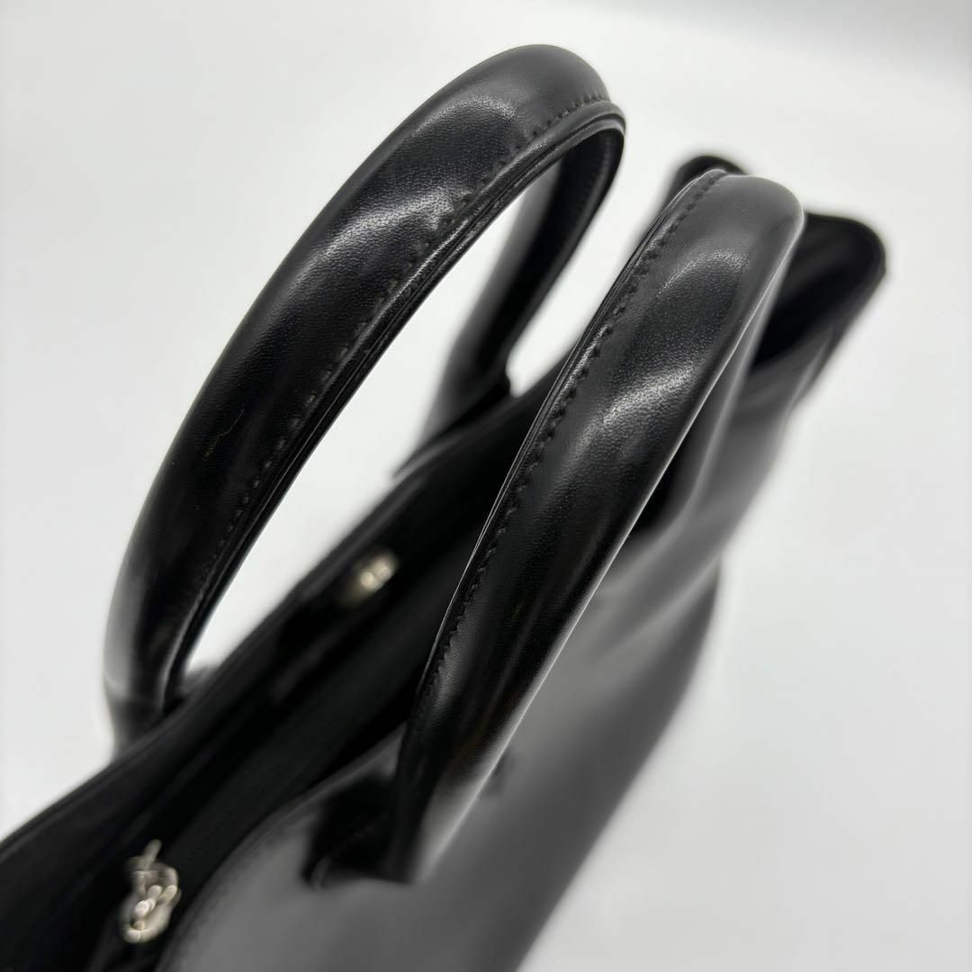 Yves Saint Laurent - Yves Saint Laurent ハンドバッグ Yves Saint Laurent - Yves Saint Laurent ハンドバッグ