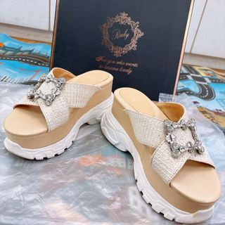Rady - 【中古】 Rady ビジュー付き 厚底サンダル ホワイト Rady - 【中古】 Rady ビジュー付き 厚底サンダル ホワイト