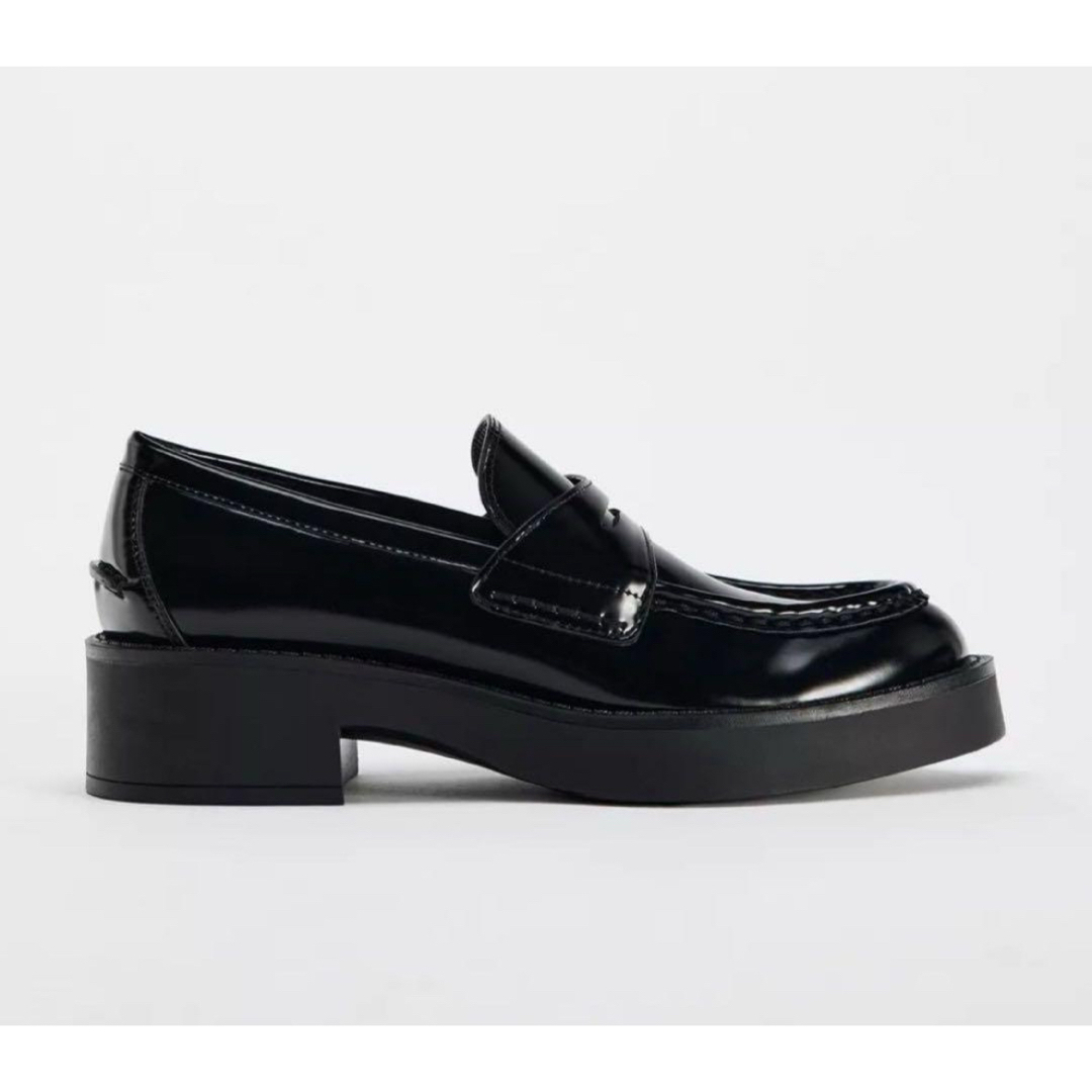 ZARA - 【完売品】ZARA エナメルレザー風ペニーストラップ ZARA - 【完売品】ZARA エナメルレザー風ペニーストラップ